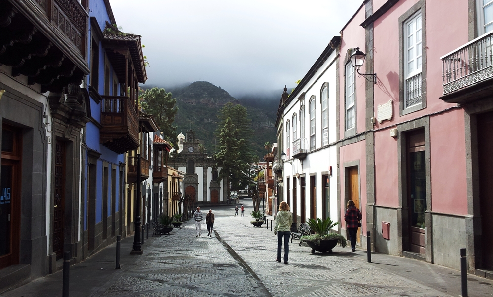 balcony street